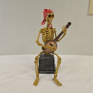 Magic Power Co Animated Banjo Playing Skeleton on Tombstone Halloween Decor 2010